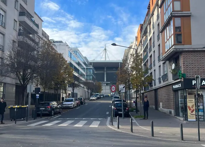 Appartement Pres Du Stade De France + Parking Gratuit